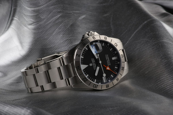 Ocean 39 vintage GMT special OLKO edition WITH date magnifier