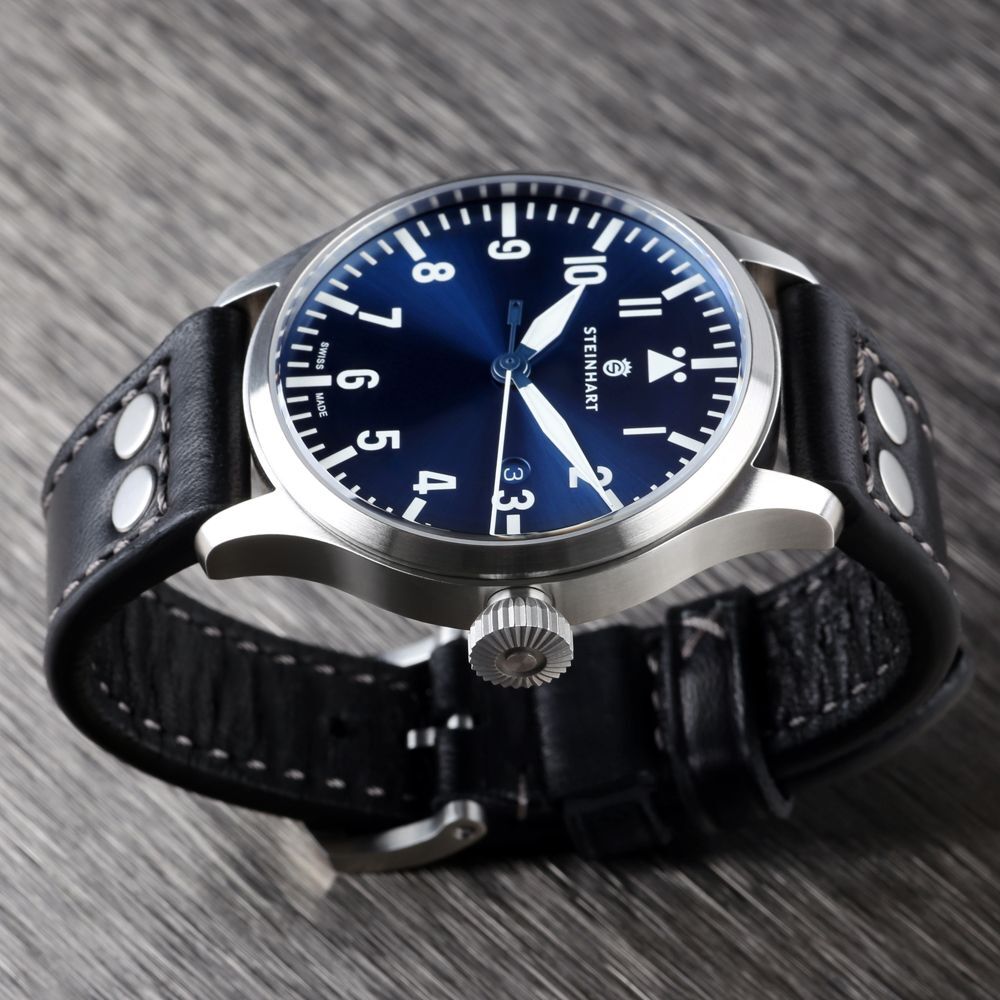 Nav B-Uhr 44 date