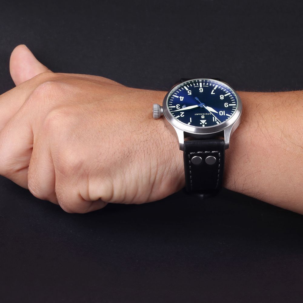 Nav B-Uhr 44 date