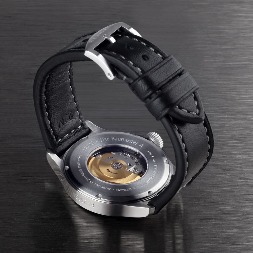 Nav B-Uhr 44 date