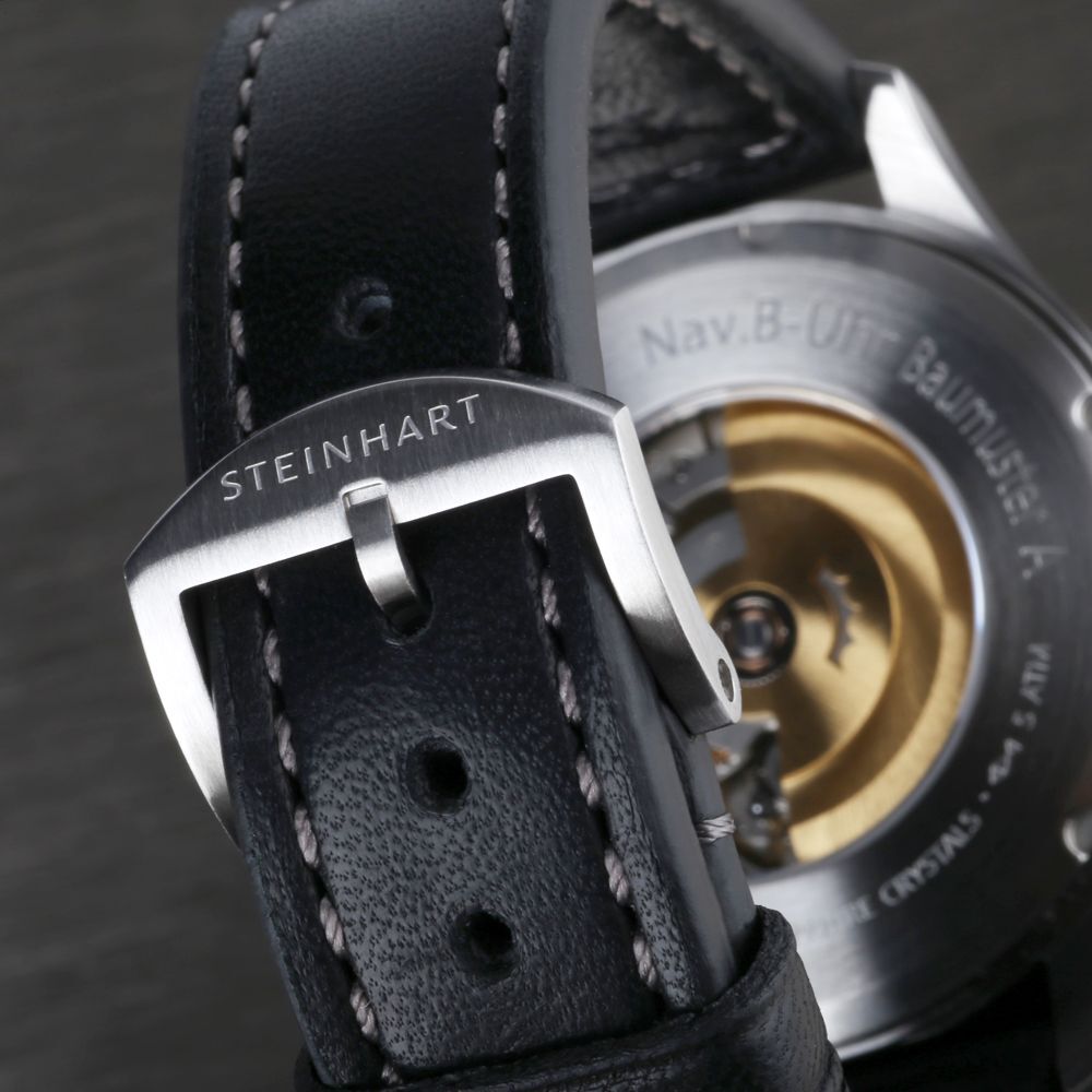 Nav B-Uhr 44 date