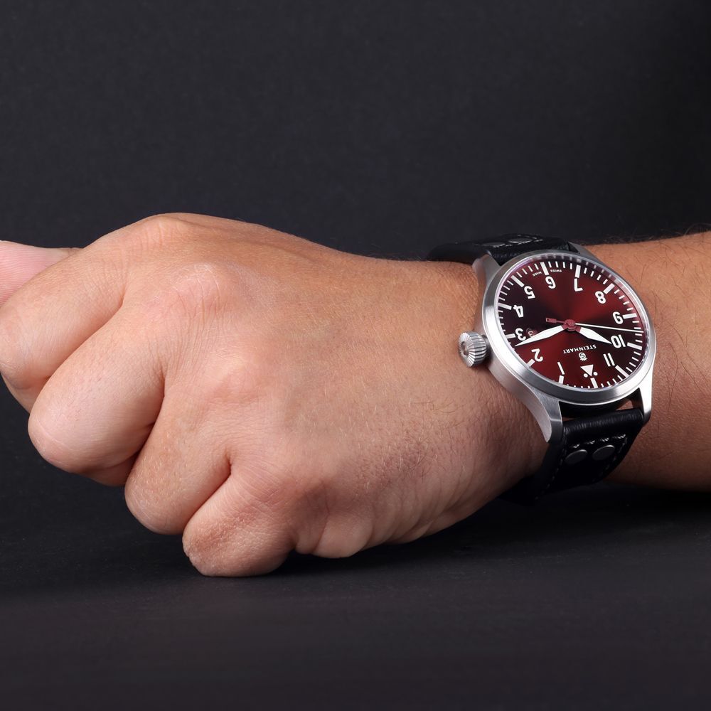 Nav B-Uhr 44 date red